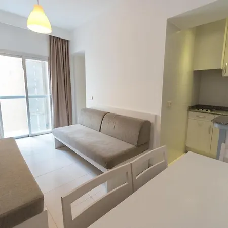 Cabot Tres Torres Apartmán *